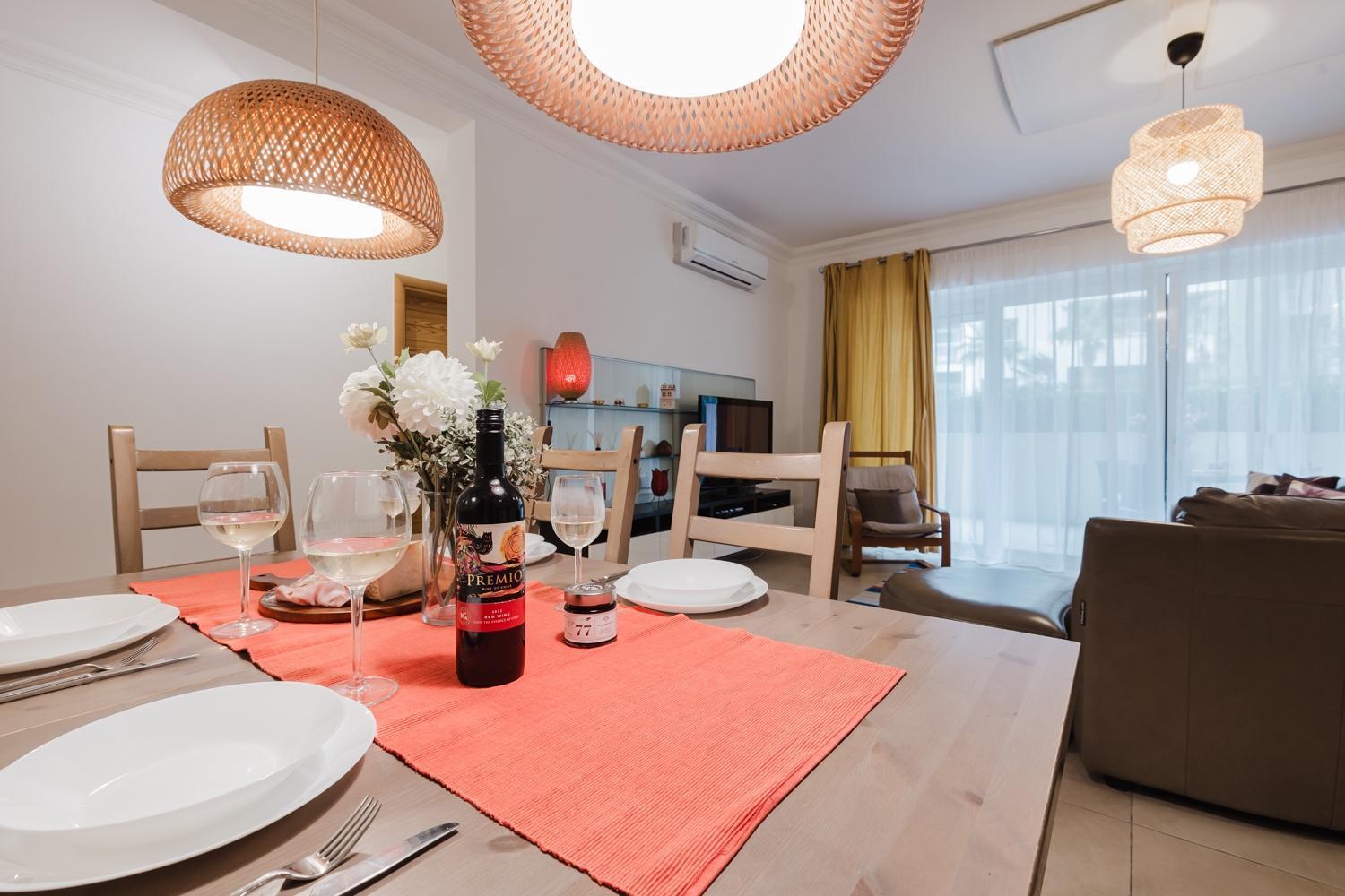 Apartment 102 Seafront 3bed With Pool By Homely *