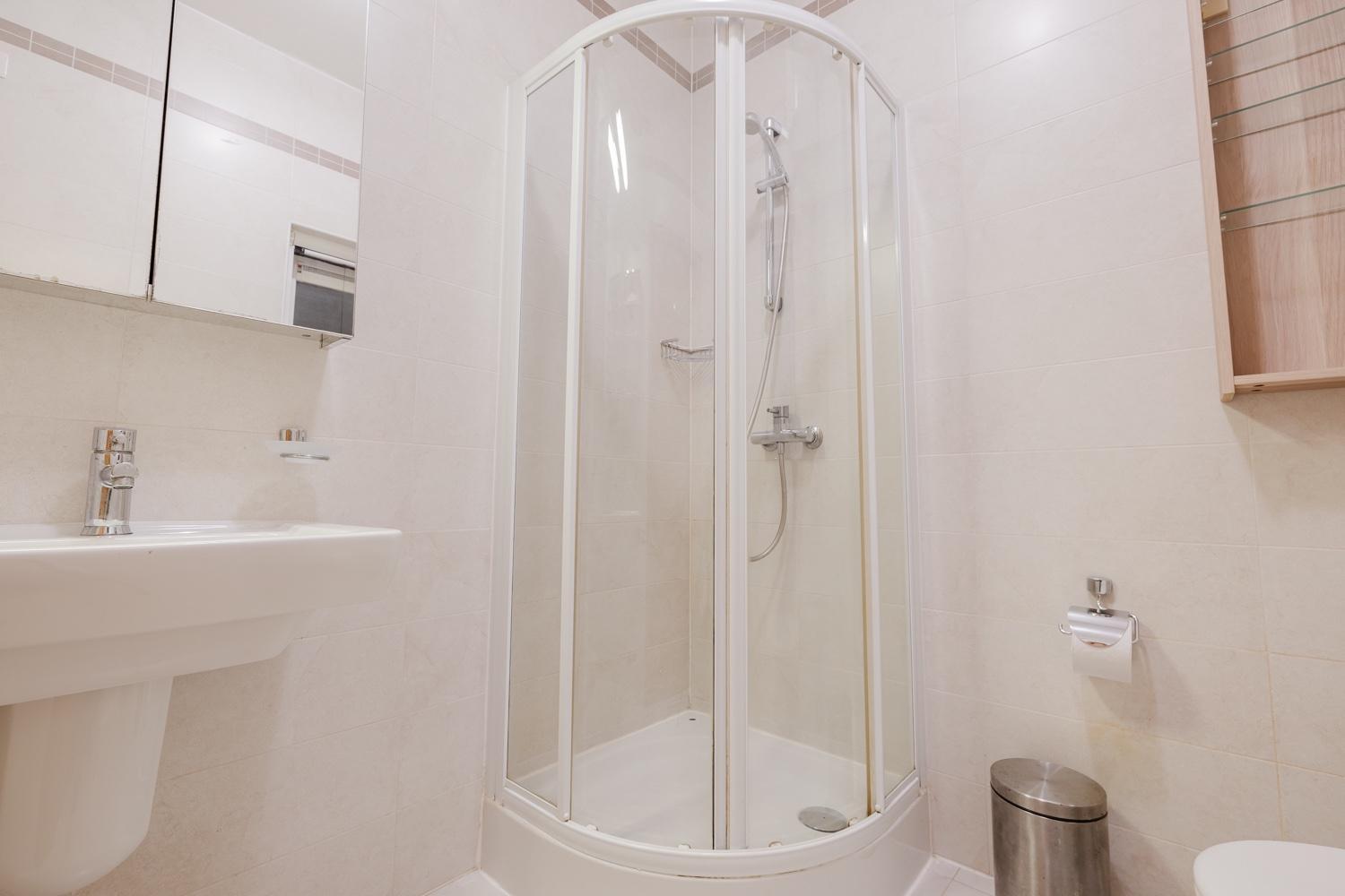 Apartment 102 Seafront 3bed With Pool By Homely