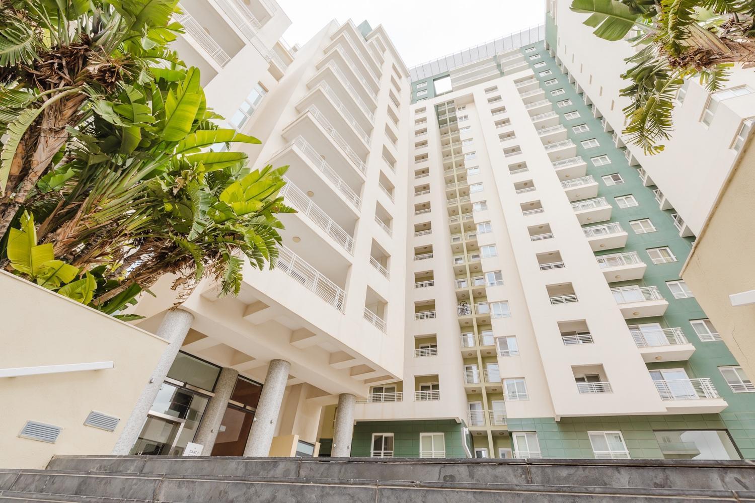Apartment 102 Seafront 3bed With Pool By Homely *