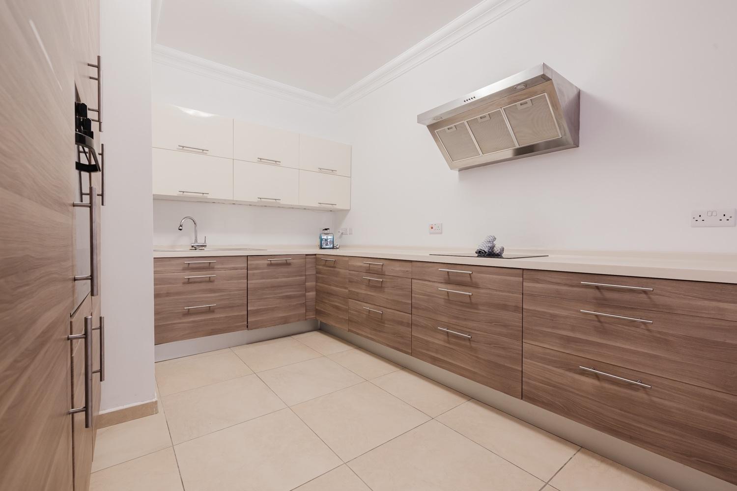 Apartment 102 Seafront 3bed With Pool By Homely