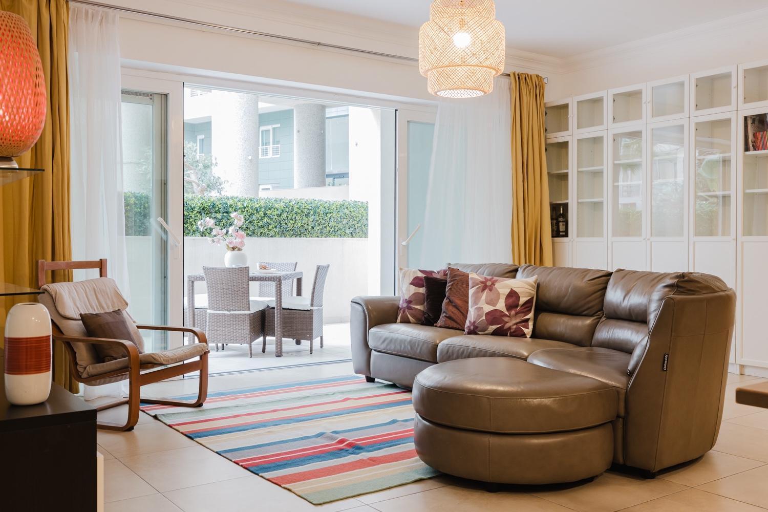 102 Seafront 3bed With Pool By Homely